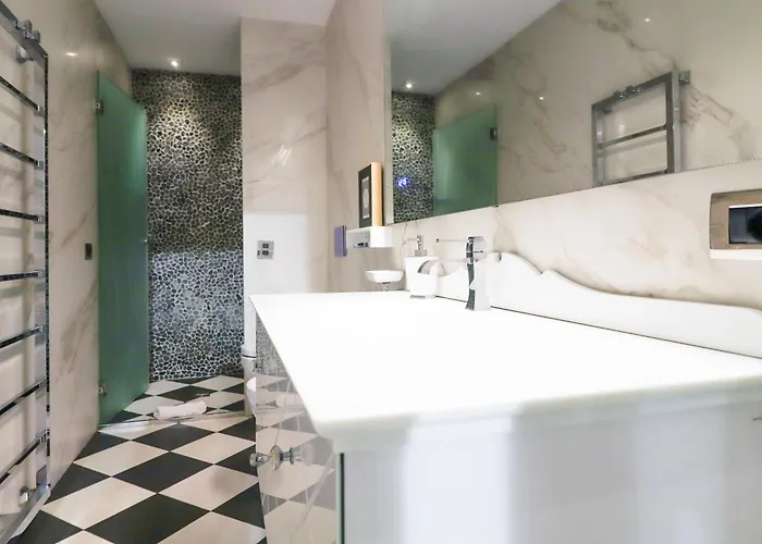 Flora- Loft Luxury - Tra Colosseo E Santa Maria Maggiore - Metro *