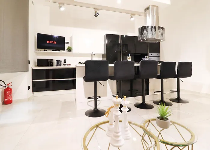 Flora- Loft Luxury - Tra Colosseo E Santa Maria Maggiore - Metro Appartamento *