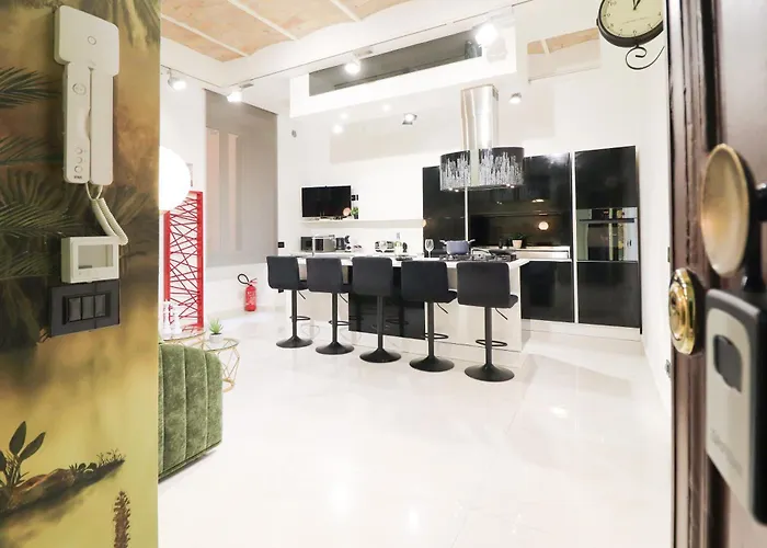 Flora- Loft Luxury - Tra Colosseo E Santa Maria Maggiore - Metro Appartamento Roma